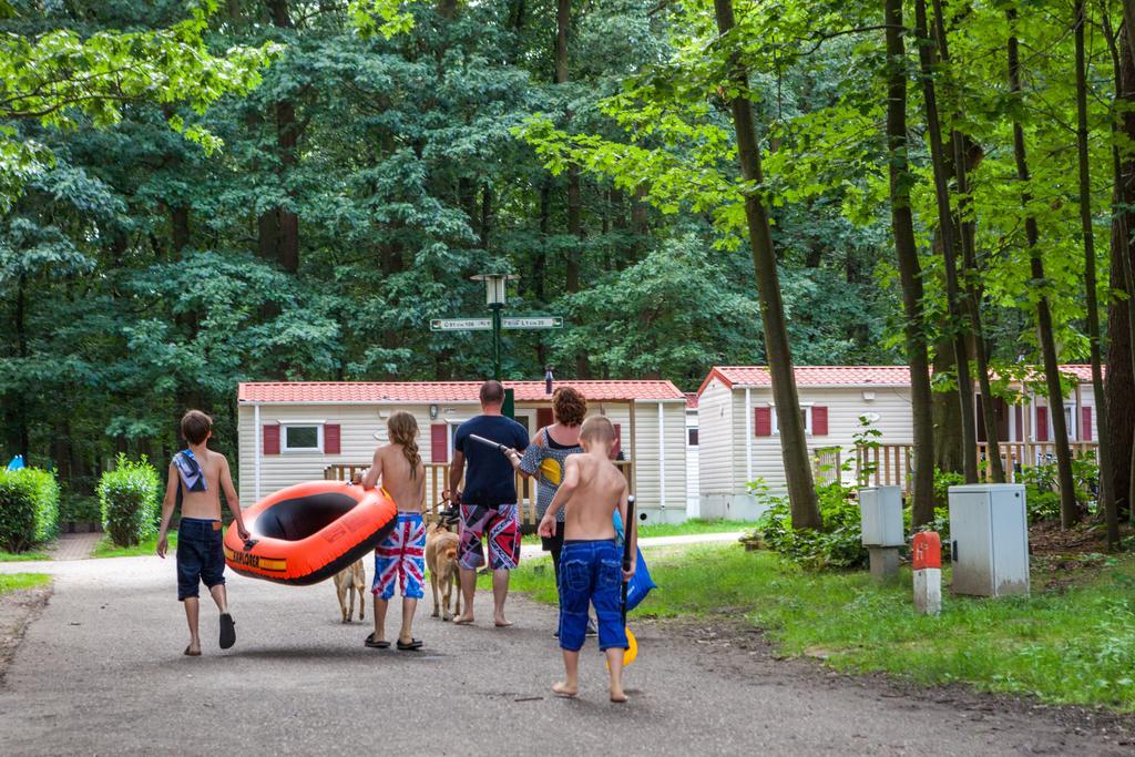 Oostappen Vakantiepark Hengelhoef Nv Otel Aan de Wolfsberg Dış mekan fotoğraf
