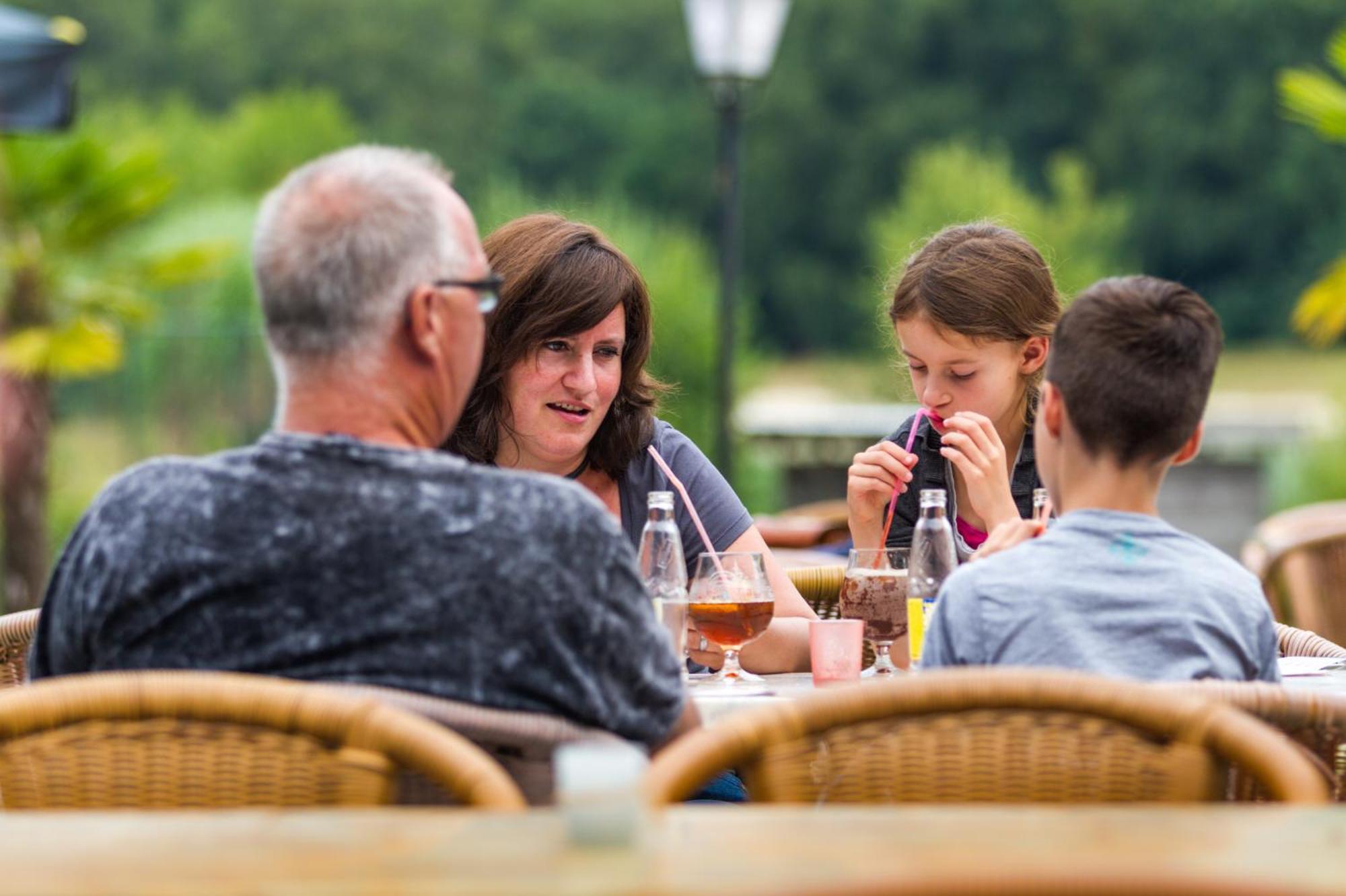 Oostappen Vakantiepark Hengelhoef Nv Otel Aan de Wolfsberg Dış mekan fotoğraf