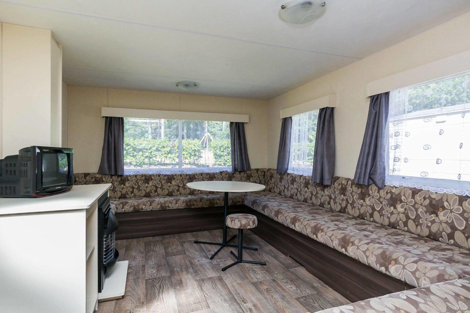 Oostappen Vakantiepark Hengelhoef Nv Otel Aan de Wolfsberg Dış mekan fotoğraf